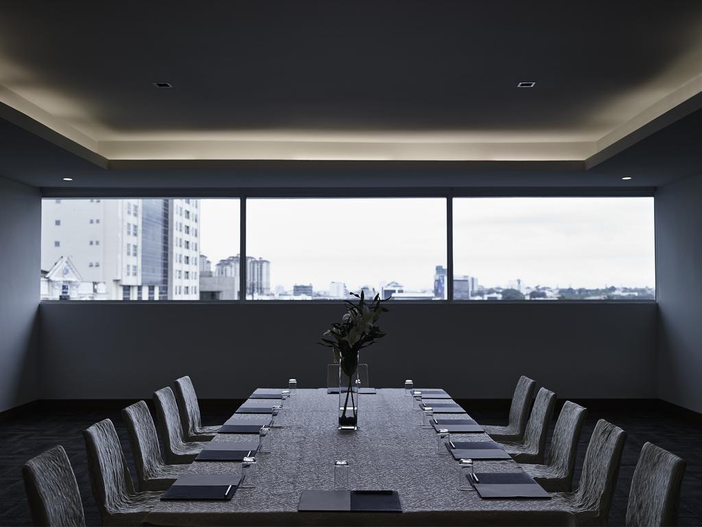 โรงแรมพูลแมน กูชิง ภายนอก รูปภาพ Boardroom