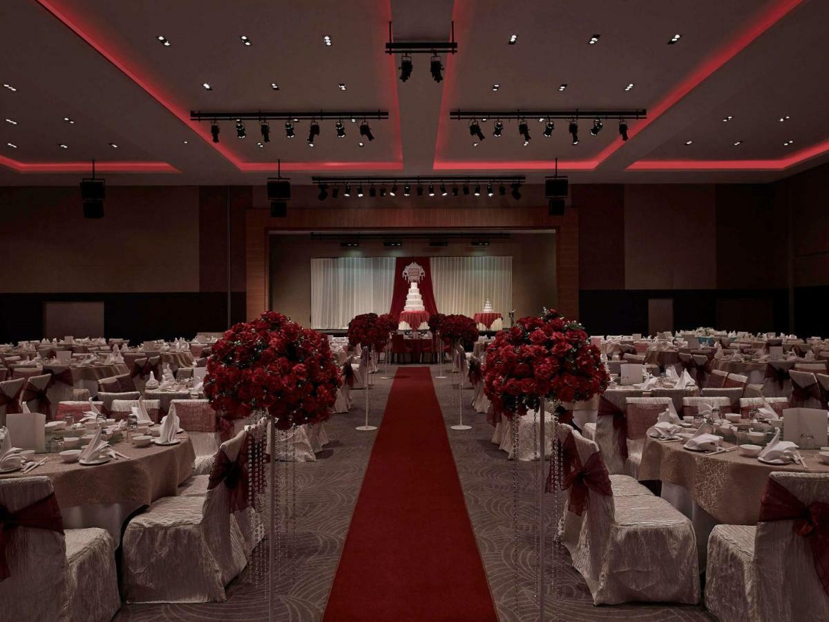 โรงแรมพูลแมน กูชิง ภายนอก รูปภาพ The Grand Ballroom